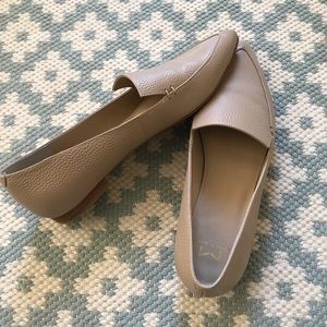 Marc Fisher Zurri Pointed Toe Tan Loafer, Size 8